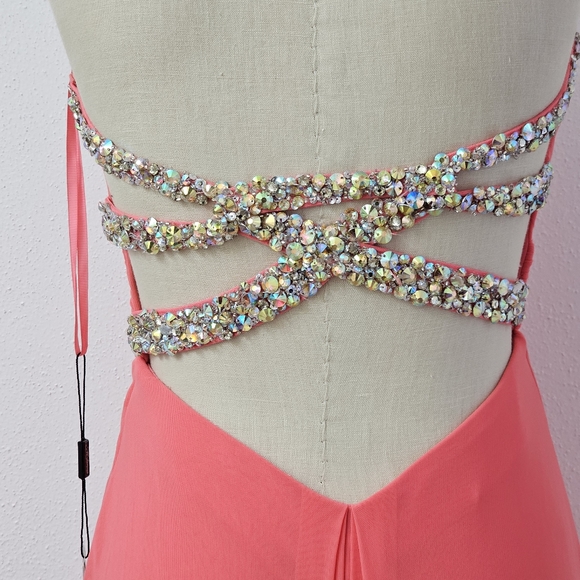 NWT La Femme Coral Embellished Strapless Prom/Pageant Gown Size 2 - Picture 4 of 16